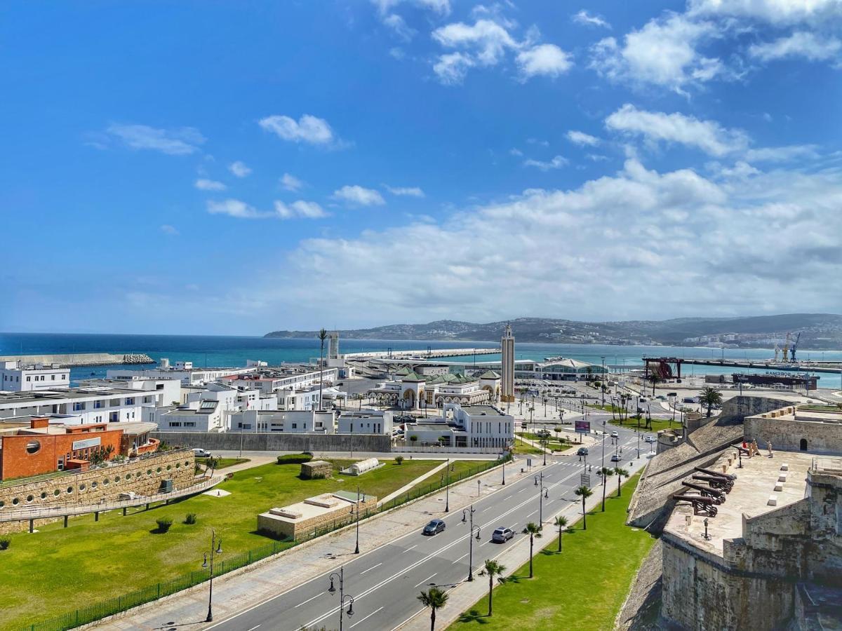 Vue Imprenable Le Balcon De Tanger Hotel Bagian luar foto