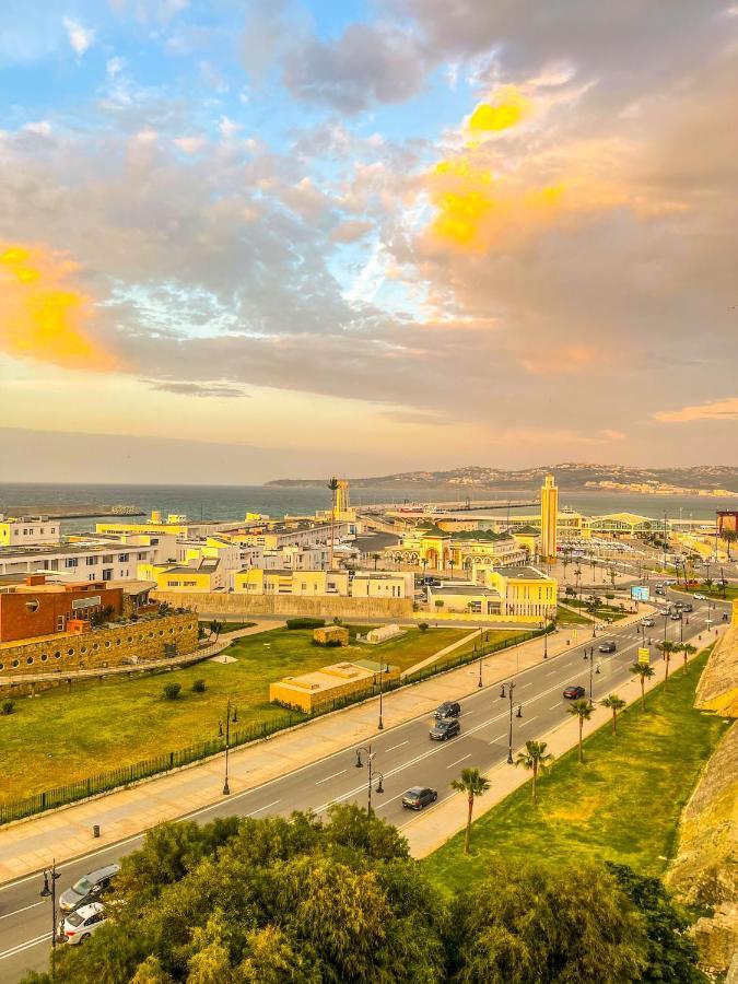 Vue Imprenable Le Balcon De Tanger Hotel Bagian luar foto
